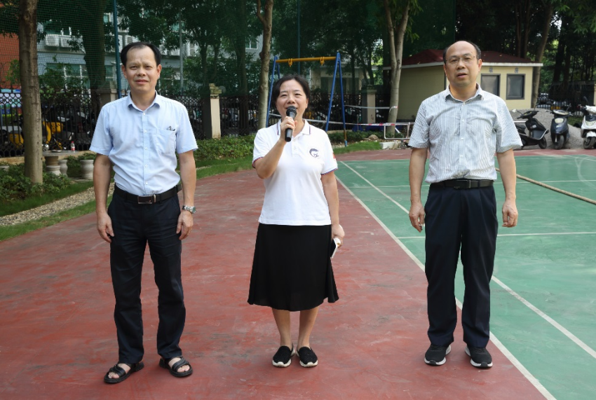 拔河图片1.png
